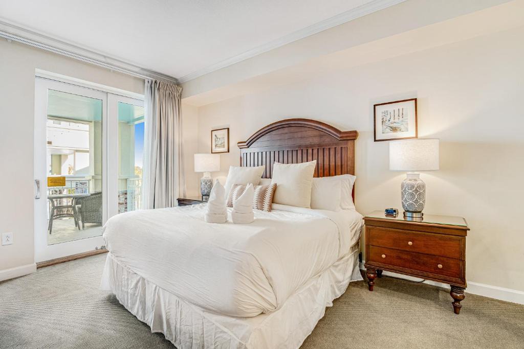 Isle of Palms Hotel | B214 Residence at Sweetgrass