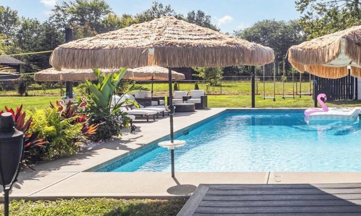 Mason House | Barefoot Tiki Retreat -Inground Heated Pool, Game Rm,Theater Rm,Firepit,Tiki Bar