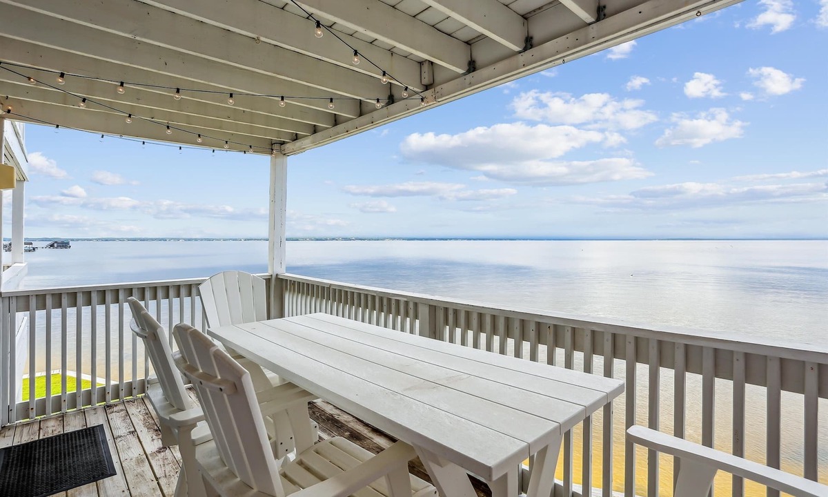 Innerarity Townhomes House | Bayfront Townhome w/Kayaks & Sunset Views – Sleeps 6