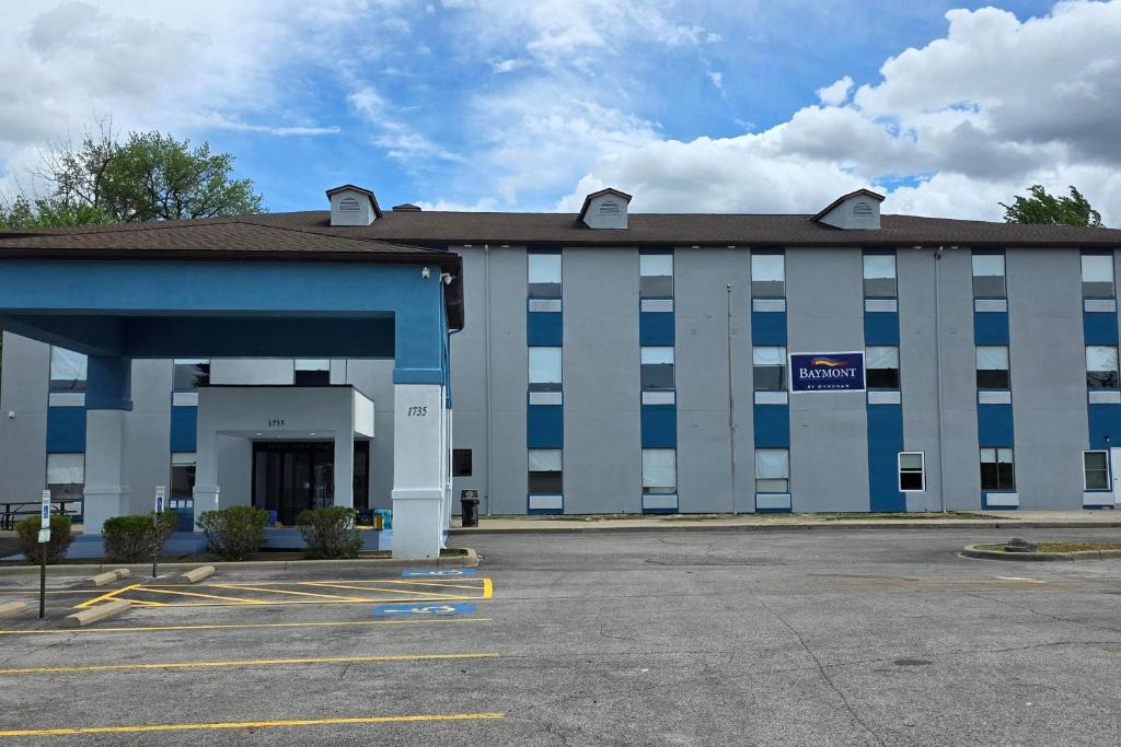 Bridgeport Hotel | Baymont by Wyndham Louisville Southwest