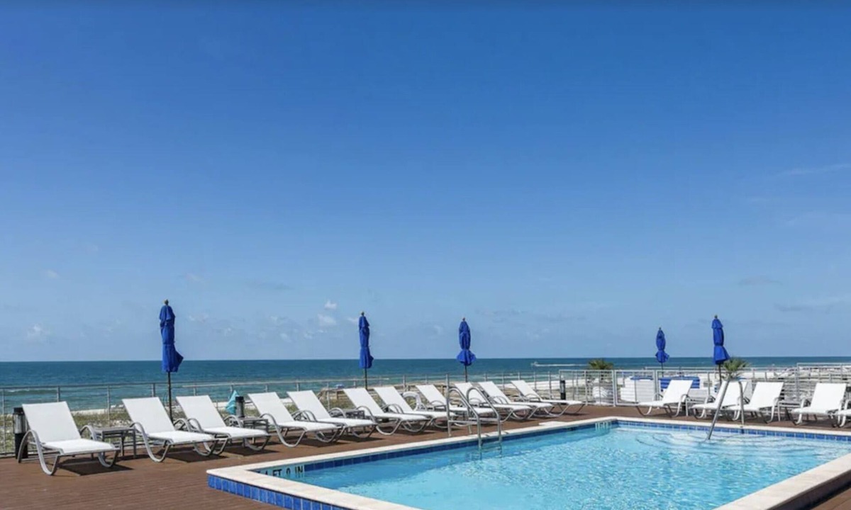 Ono Island House | Beach Resort Sleeps 9 w/Golf & 6 PASSENGER GOLF CART OPTIONAL + WEEKLY Discount