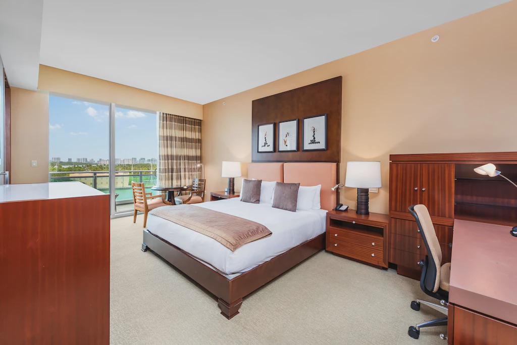 Bal Harbour Hotel | Beachfront 2/2.5 Private Residence at The Ritz-Carlton