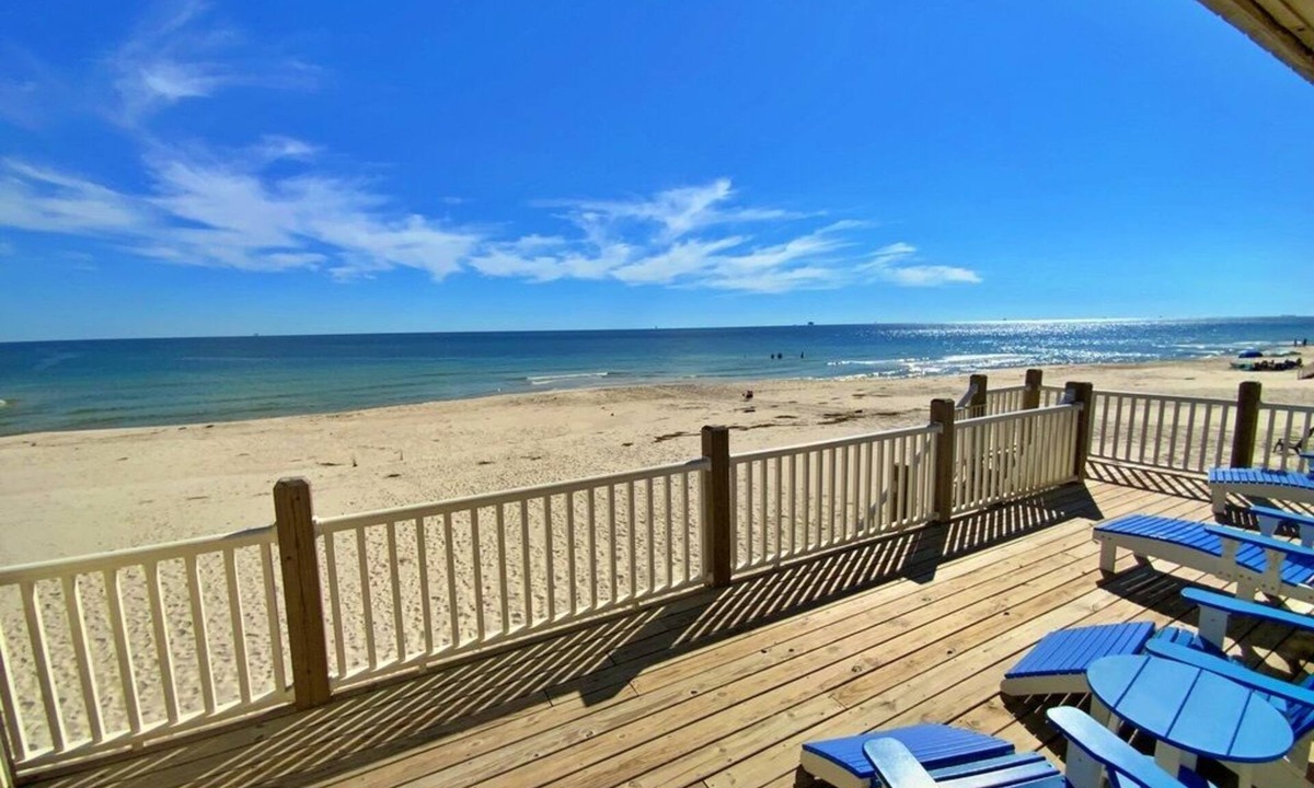 Surf Side Shores House | Beachfront in Fort Morgan - Dogs OK