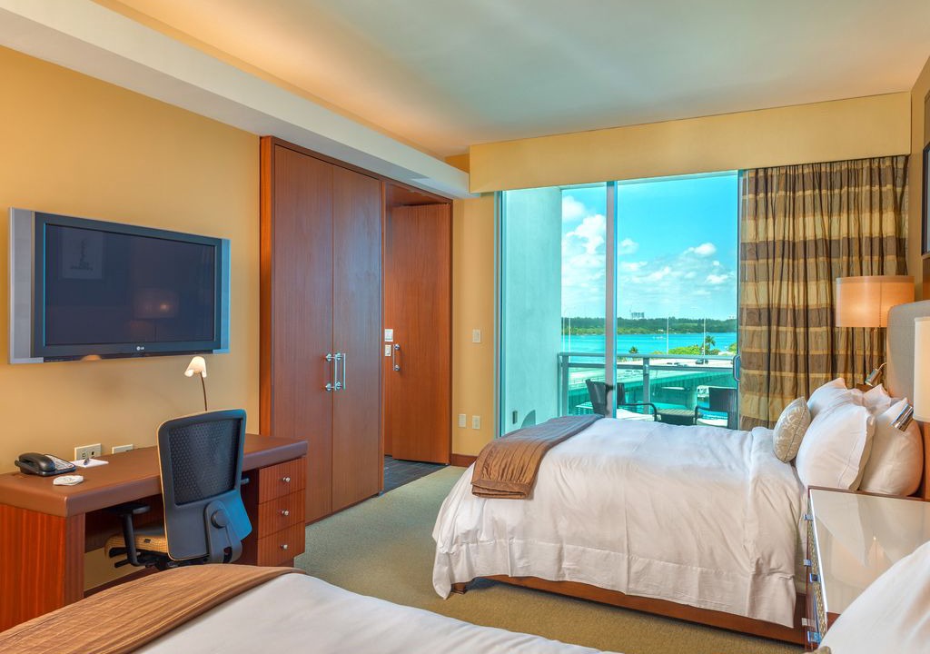 Bal Harbour Hotel | Beachfront Private Residence at the World-Renowned Ritz-Carlton Bal Harbour