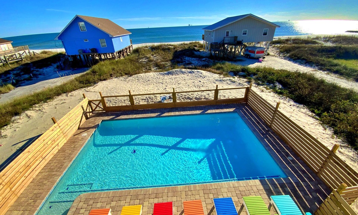 Southpointe House | Beachfront, Private Pool and Elevator