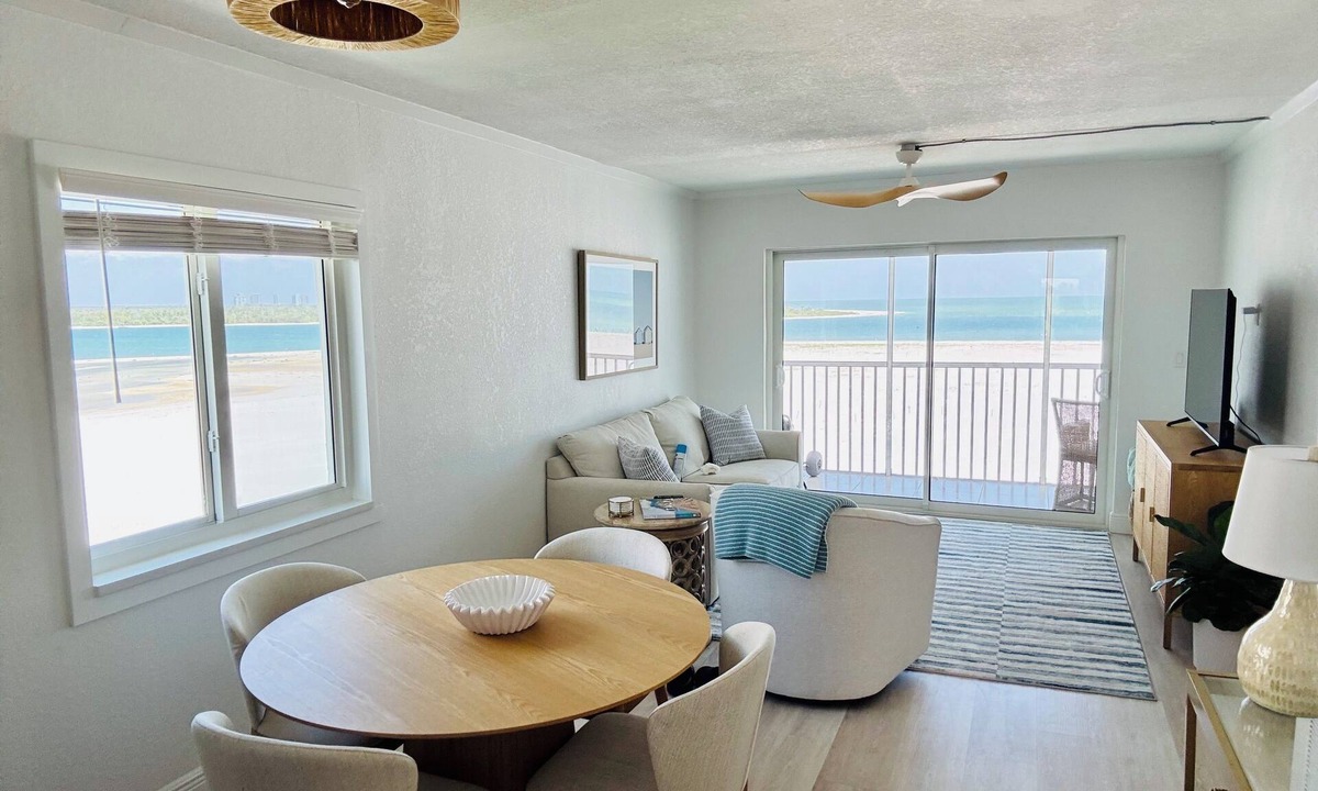 Laguna Shores Condo | Beachfront Top Corner Condo, Sunrise & Sunset Views, Renovated, Sleeps 6