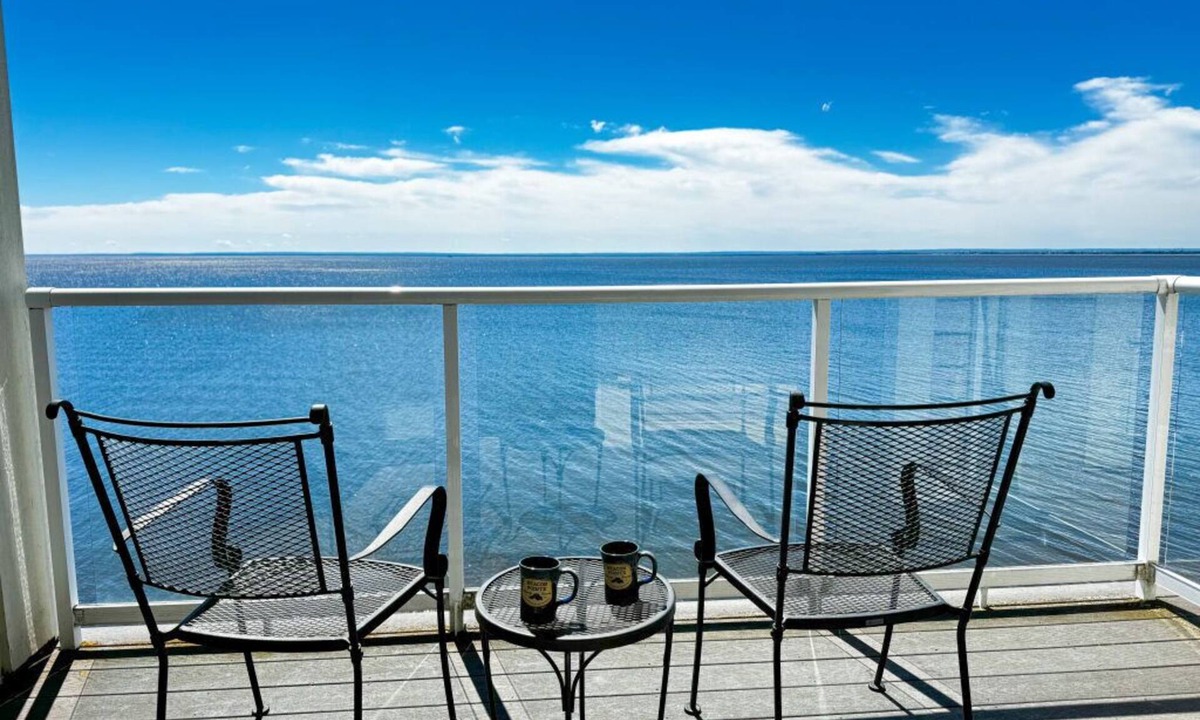 Endion Hotel | Beacon Pointe on Lake Superior
