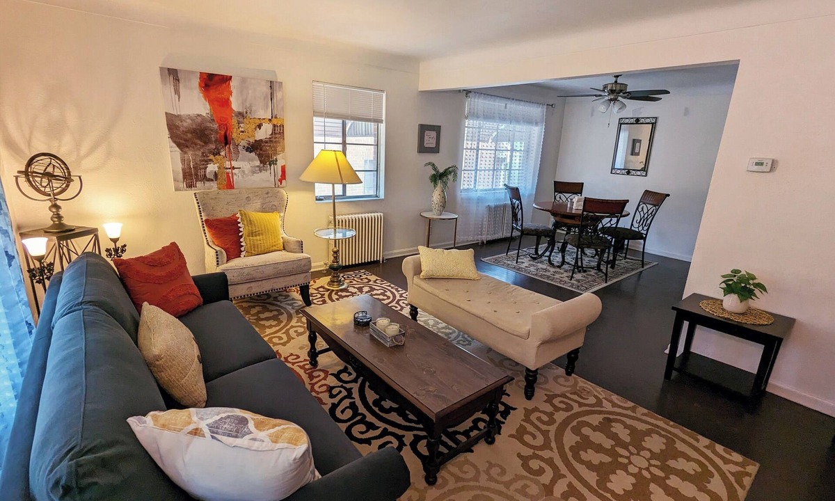 Ottawa House | Beautiful 2Bd, 1 Bt house - close to Promedica