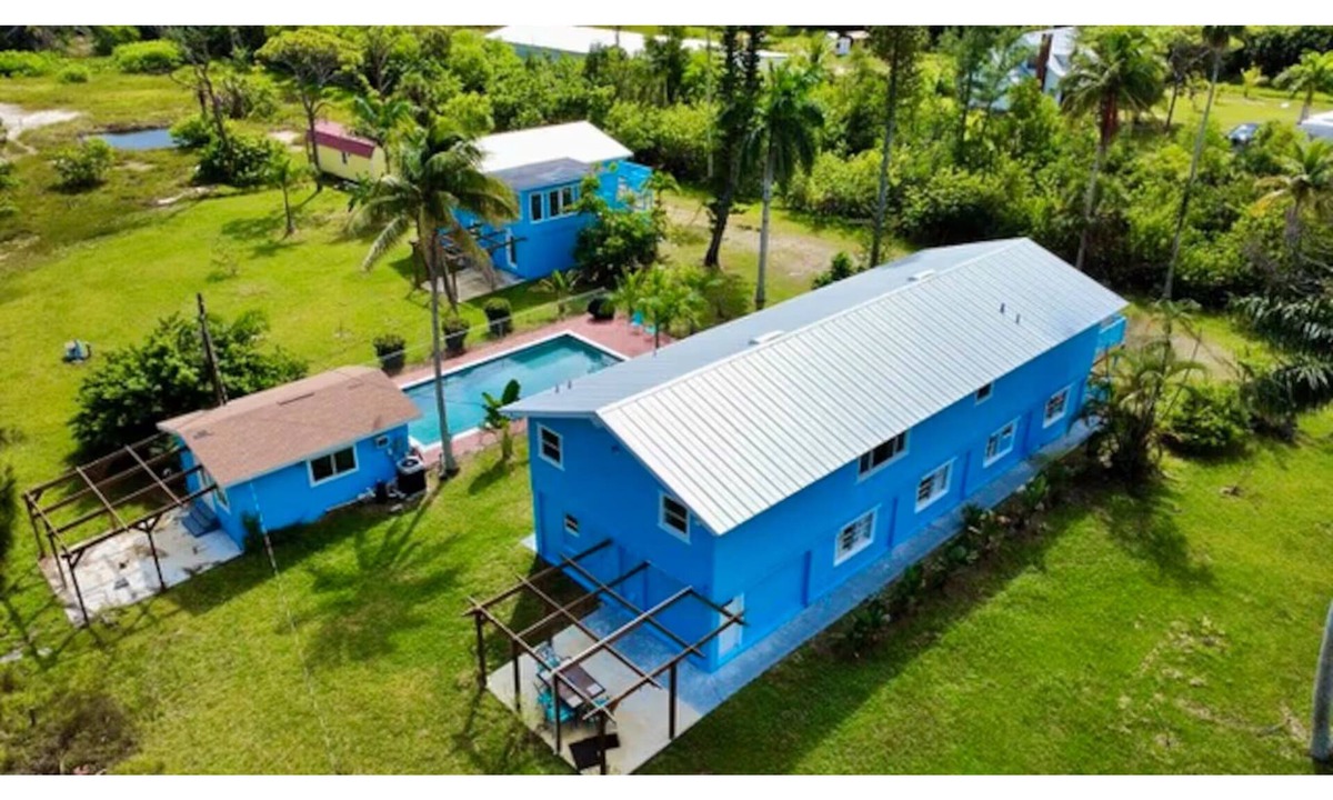 Saint James City House | Beautiful 3bedroom second floor with full kitchen, a pool in pine island