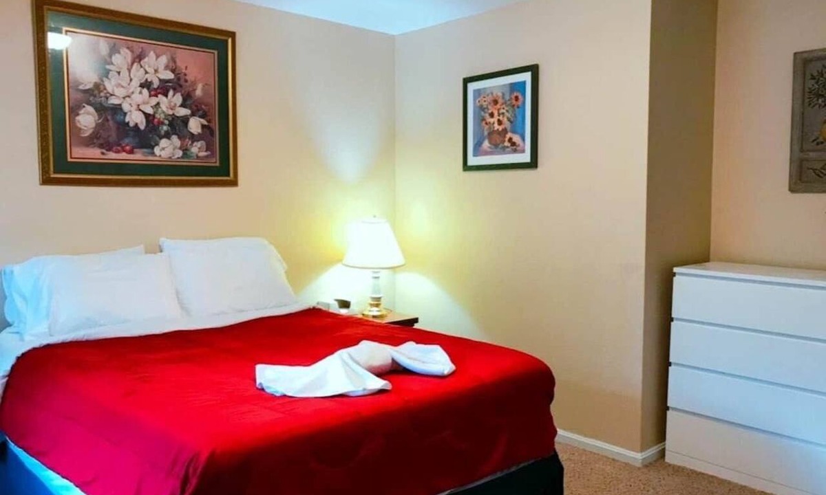 Greensboro Apartment | Beautiful apartment in Historical Downtown Location.