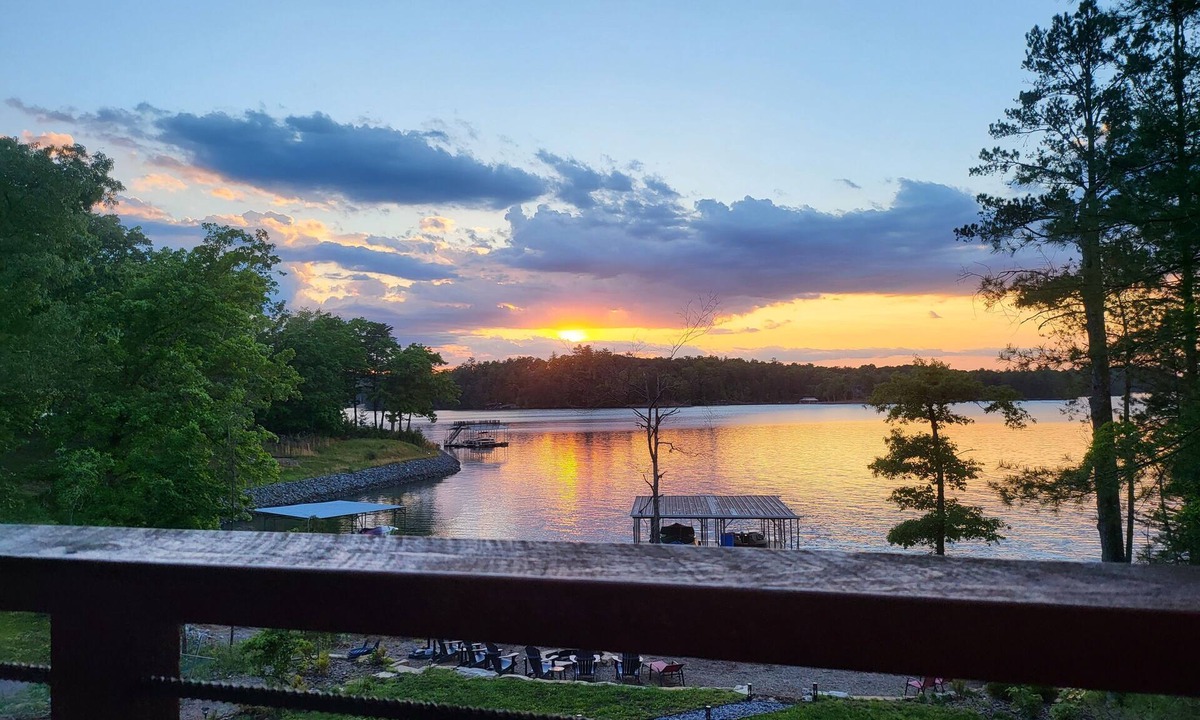 Blue Ridge Cabin | Beautiful Lakefront with Stunning Summer Sunset Views. Book now for 2026!