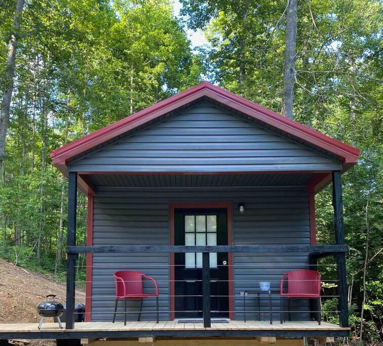 Primrose Apartment | Beautiful Morning, the lovely tiny cabin for two!