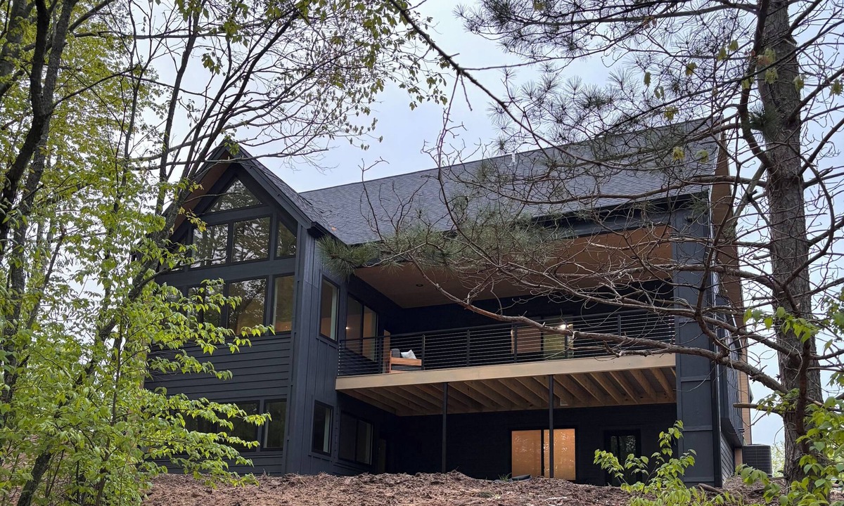 Boyne Falls House | Beautiful Northern Michigan Escape at Boyne- New Construction- Sleeps 12-14