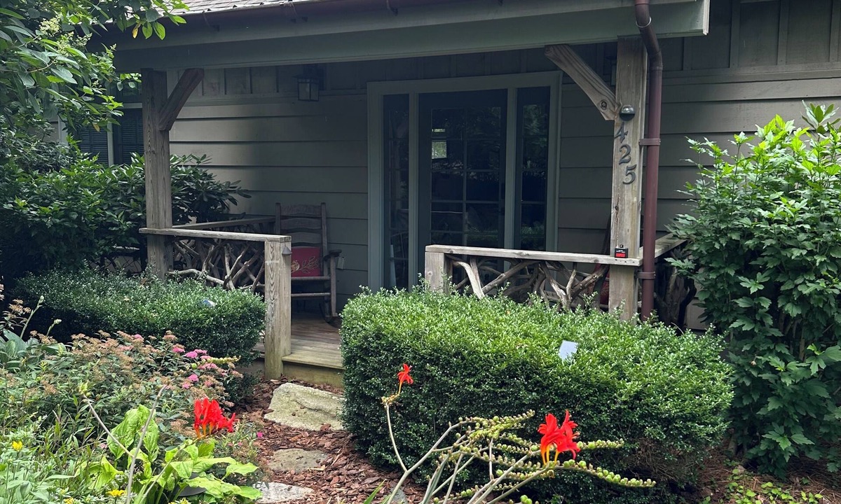 Cashiers House | Beautifully decorated cottage in Trillium Golf & Lake club community.