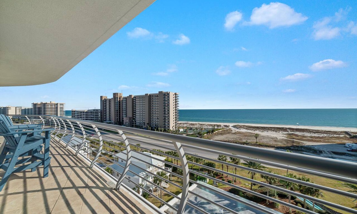 Orange Beach East Condo | Bella Luna 810-Spectacular Views of Beach & Bay