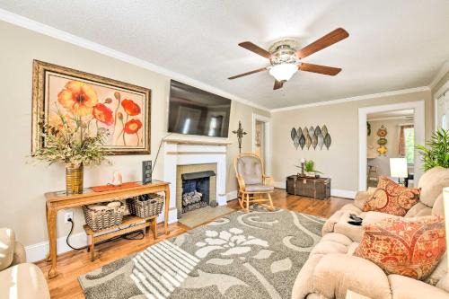 Belmont House | Belmont Retreat ~ 14 Mi to Dtwn Charlotte!