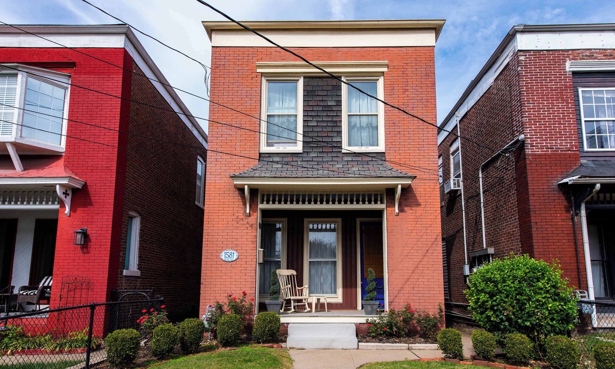 Butchertown House | Best Location! - Huge Historic Charm - 3BR-3BTH