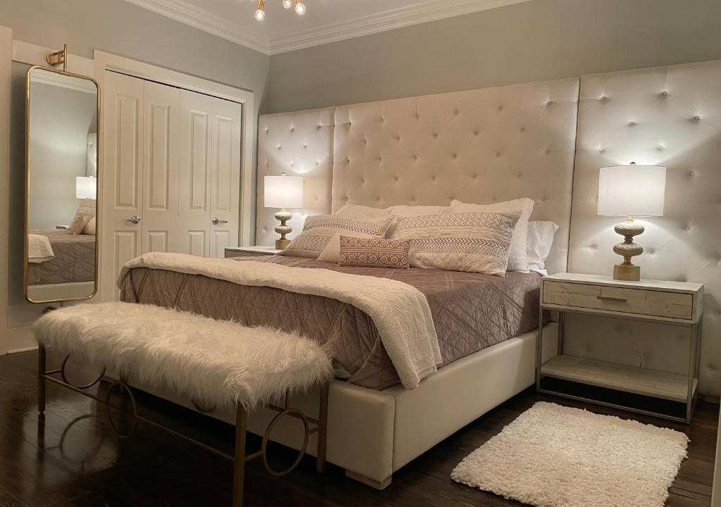 French Quarter Apartment | Best Location, Walk Anywhere