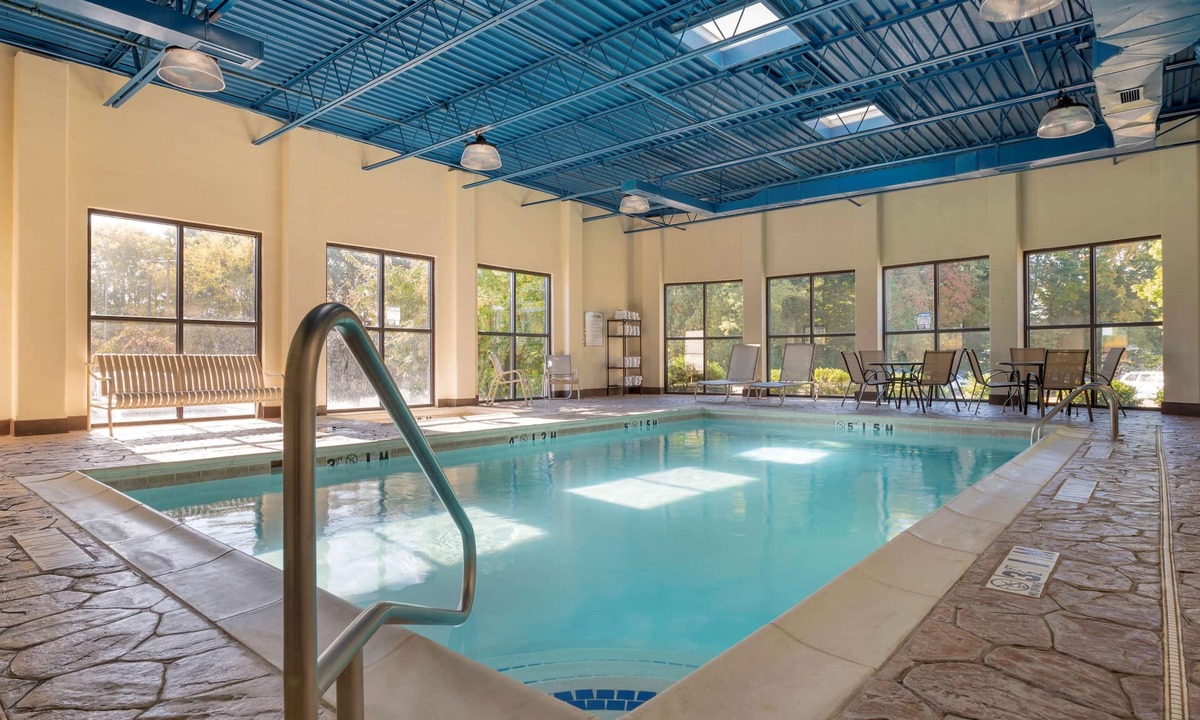 Jeffersontown Hotel | Best Western Louisville East Inn & Suites