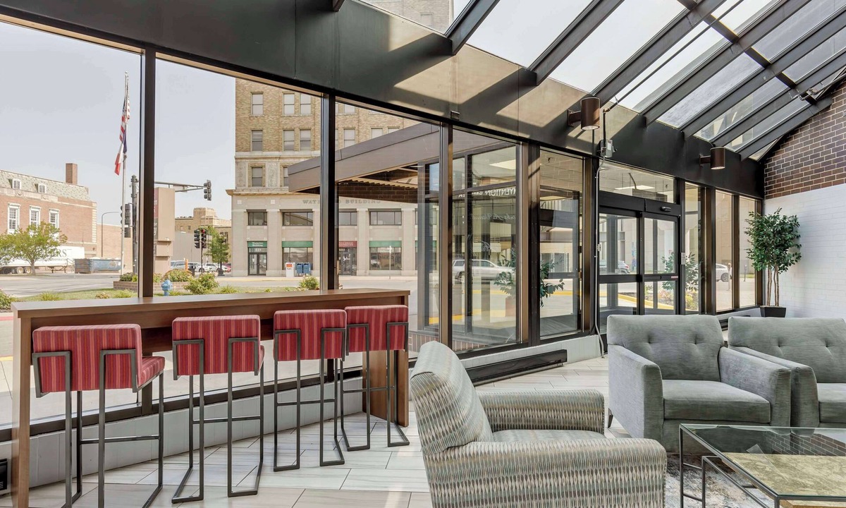 Waterloo Hotel | Best Western Plus Waterloo & Cedar Falls