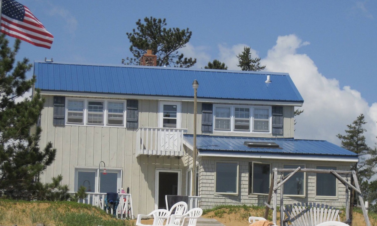 Lake Linden House | Big Traverse Bay Beach House. Book now for fall!!