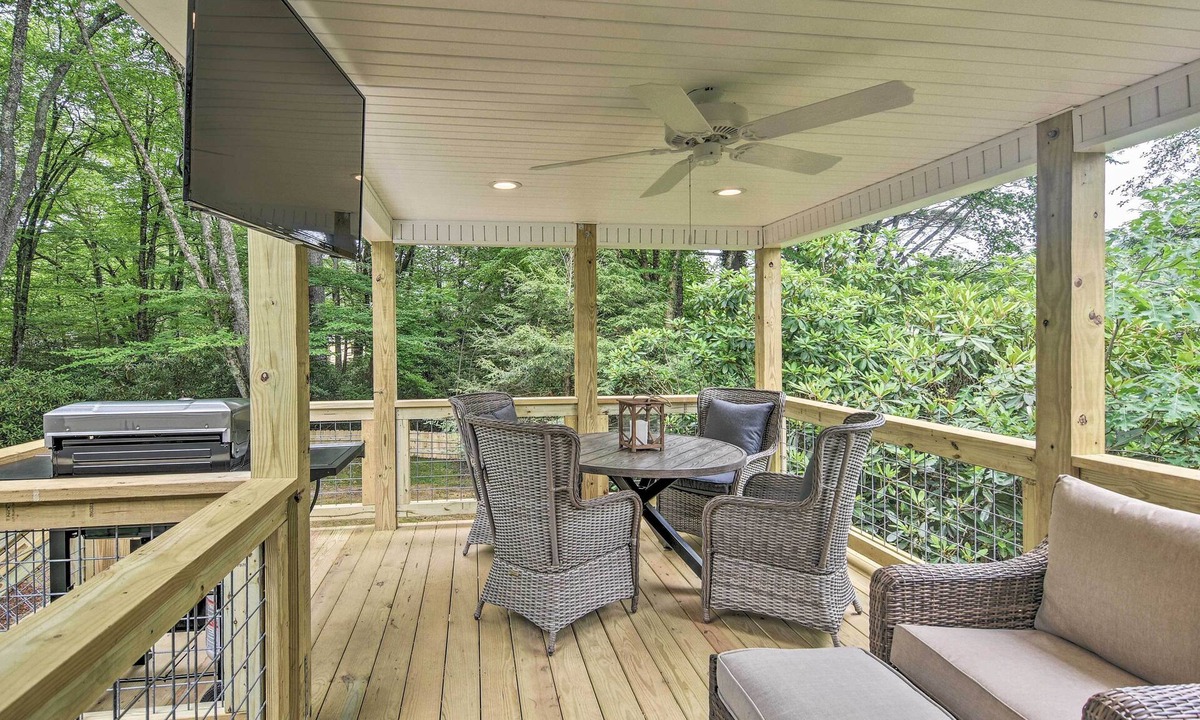 Blowing Rock House | Blowing Rock Home: 1 Block to Downtown!