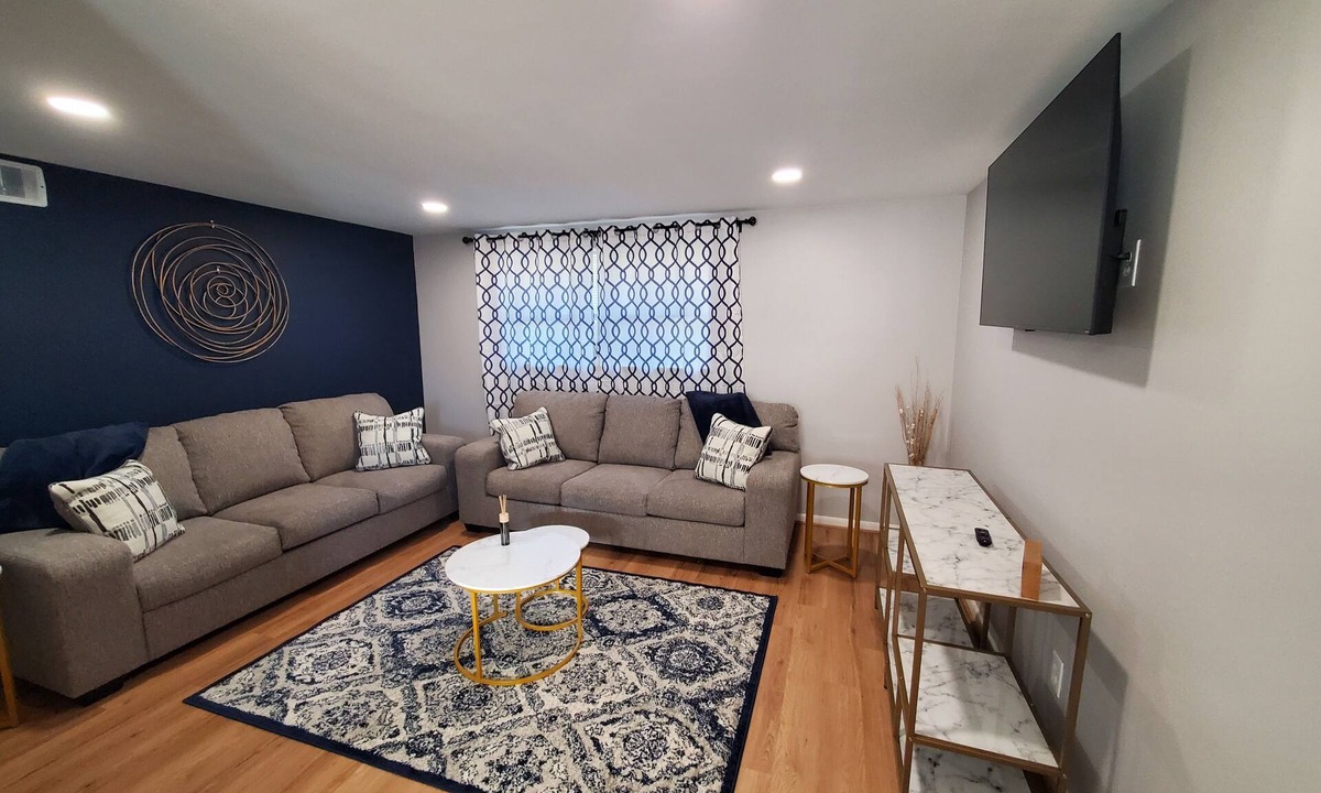 Mount Saint Joseph House | Blue Breeze