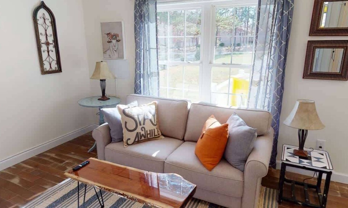 Lake Monticello Cottage | Bluebird Cottage B: Quiet, Firepit, Patio, Games