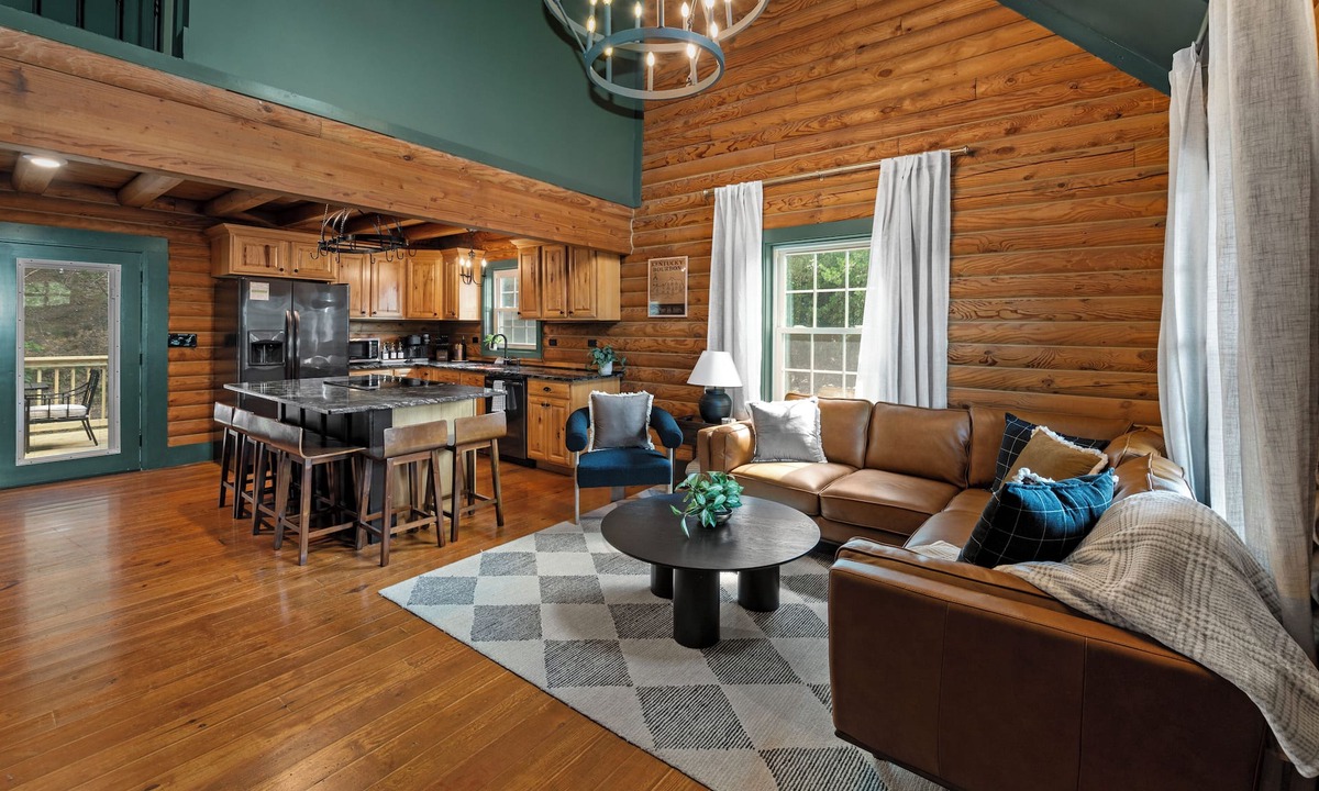 Nazareth Cabin | Bourbon Country Cabin - Game Room, Fire Pit, and Hot Tub