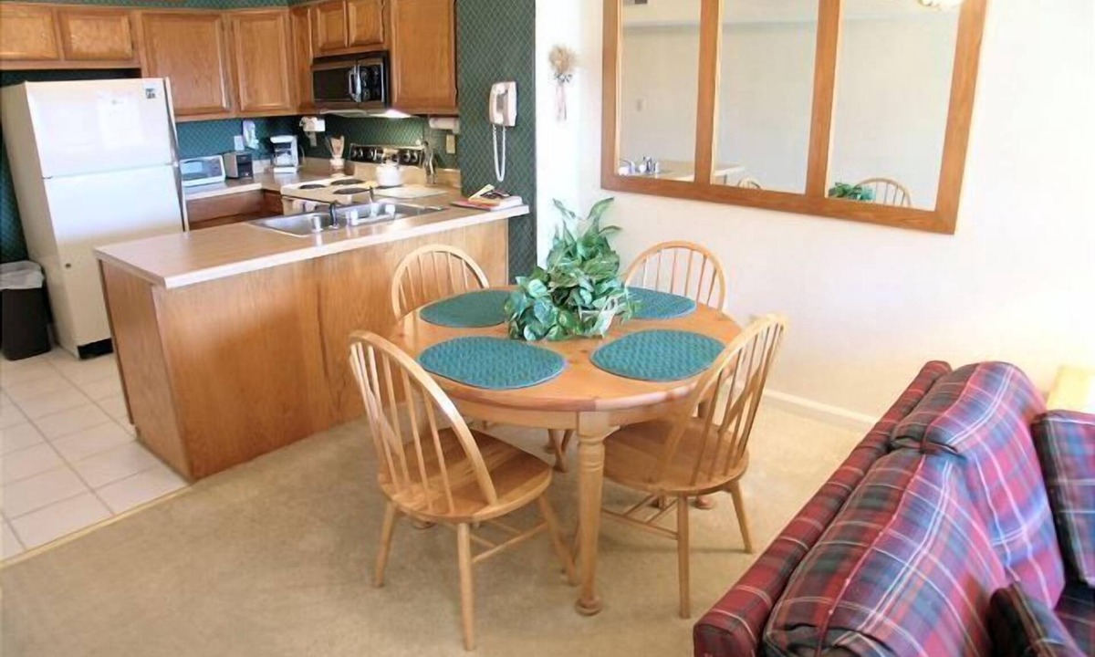 Davis Condo | BR248-Recent Updates! A/C! Outdoor Pool