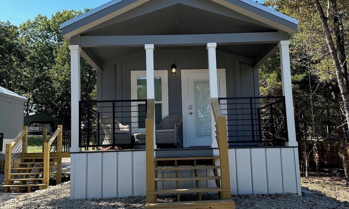 Mountain Home Cabin | Brand New Lake Cabin! 1 Mile from Buzzard Roost Boat Dock
