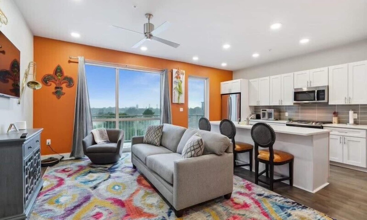 New Orleans House | *BRAND NEW LISTING* Gorgeous Condo near French Quarter w parking