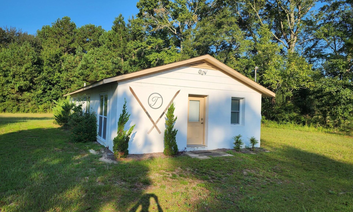 Whiteville House | Briarcreek Farm and Estate nestled on 200 acres