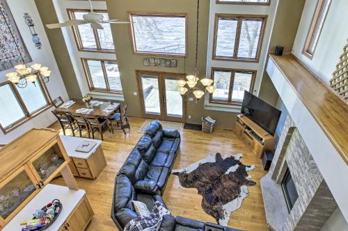 Cecil House | Bright Cecil Home w/Boat Dock & Lake Access!
