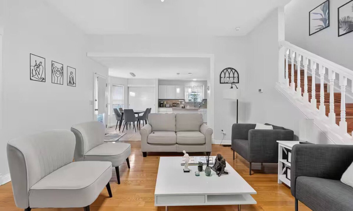 Galloway House | Bright Home w/Patio + Fenced Yard - Sleeps 8
