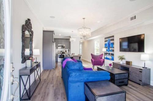 Tulane - Gravier House | Bright & Inviting 5BR Home near FQ and Superdome