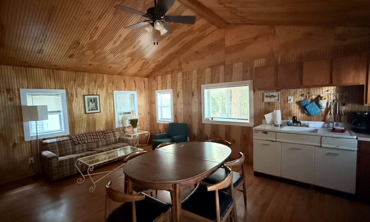 Grawn House | Brookside Cottages and Resort Freedom Cottage