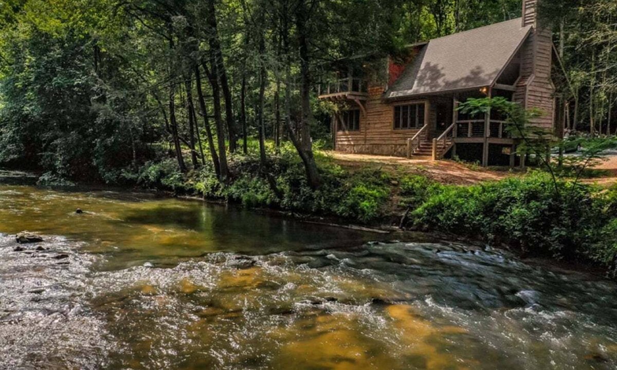 McCaysville Cabin | Brown Trout Lodge by Mountain Oasis | Fightingtown Creek Retreat