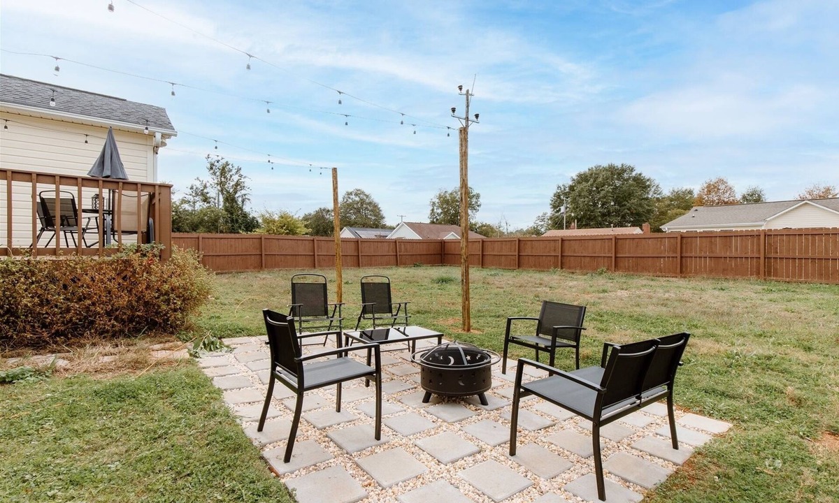 Parker House | Budget home for large families in West GVL