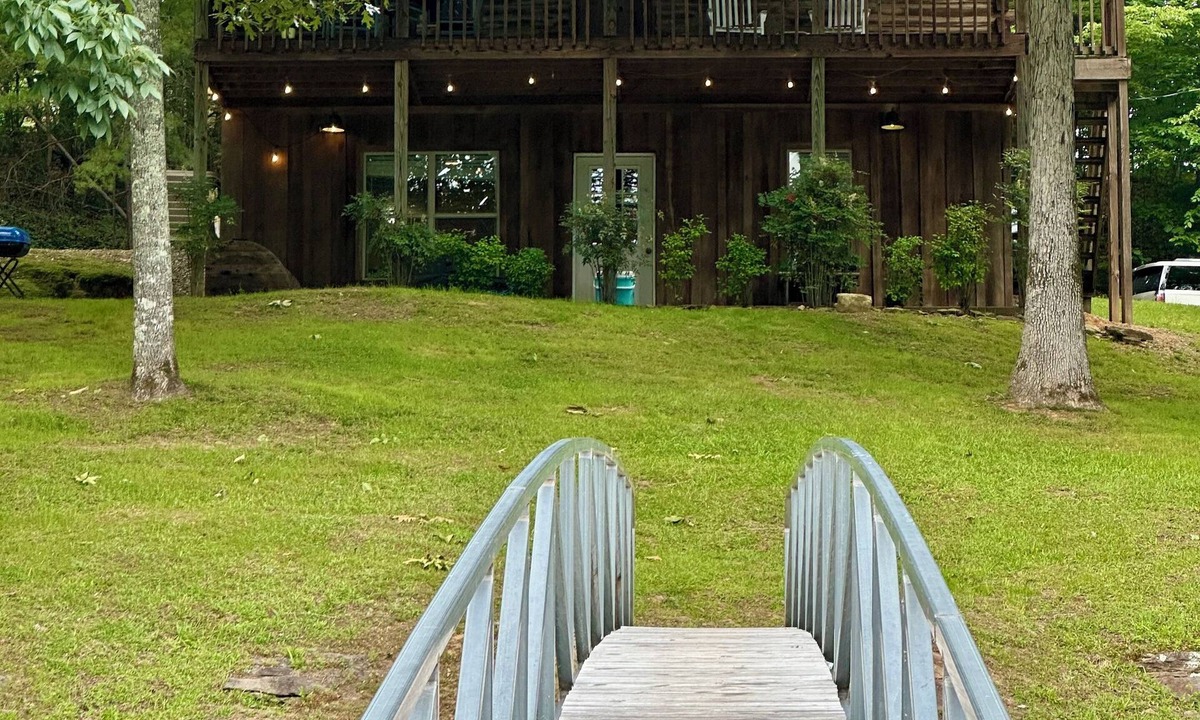 Cullman Cabin | Cabin B at Smith Lake Alabama Cabins