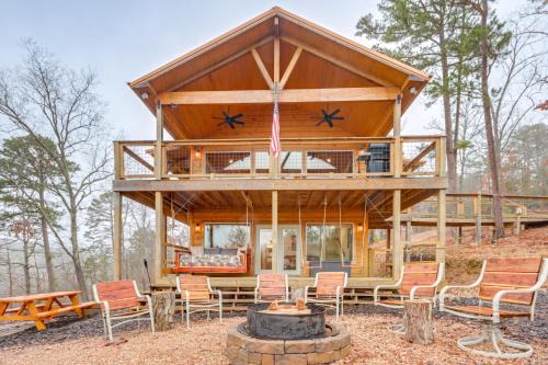 Rogers House | Cabin on Beaver Lake w/Views & Furnished Deck!