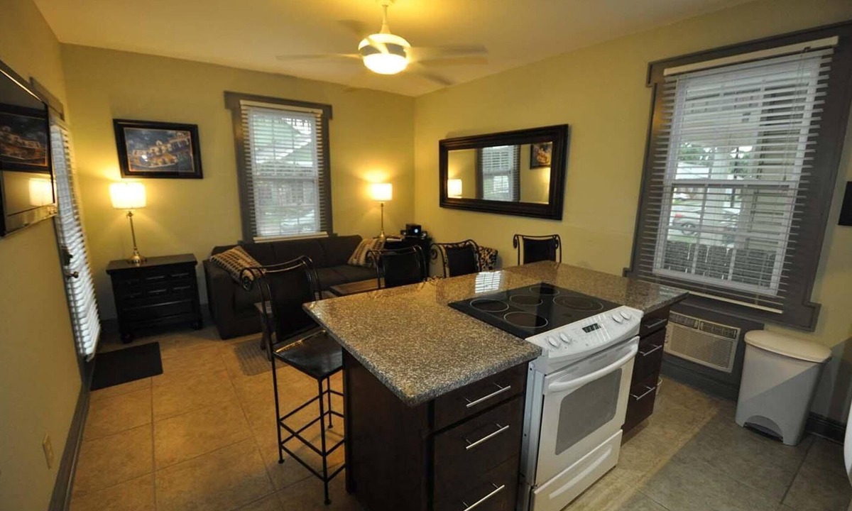 Gretna House | Camellia 1 bdrm apt. at Crescent Moon Villas