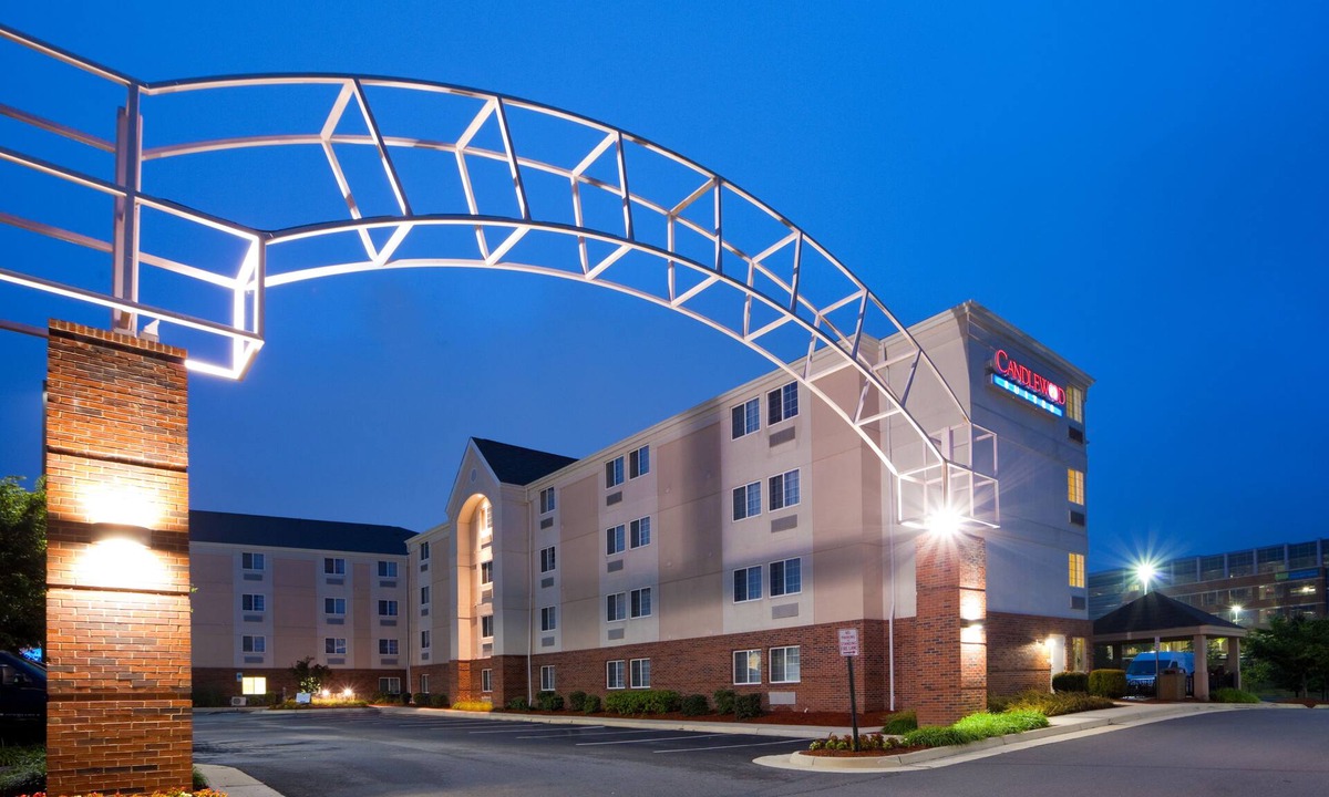 Dulles Town Center Hotel | Candlewood Suites Washington Dulles Sterling by IHG