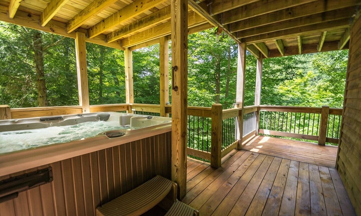 McHenry Cottage | Canopy Escape by Taylor Made Deep Creek