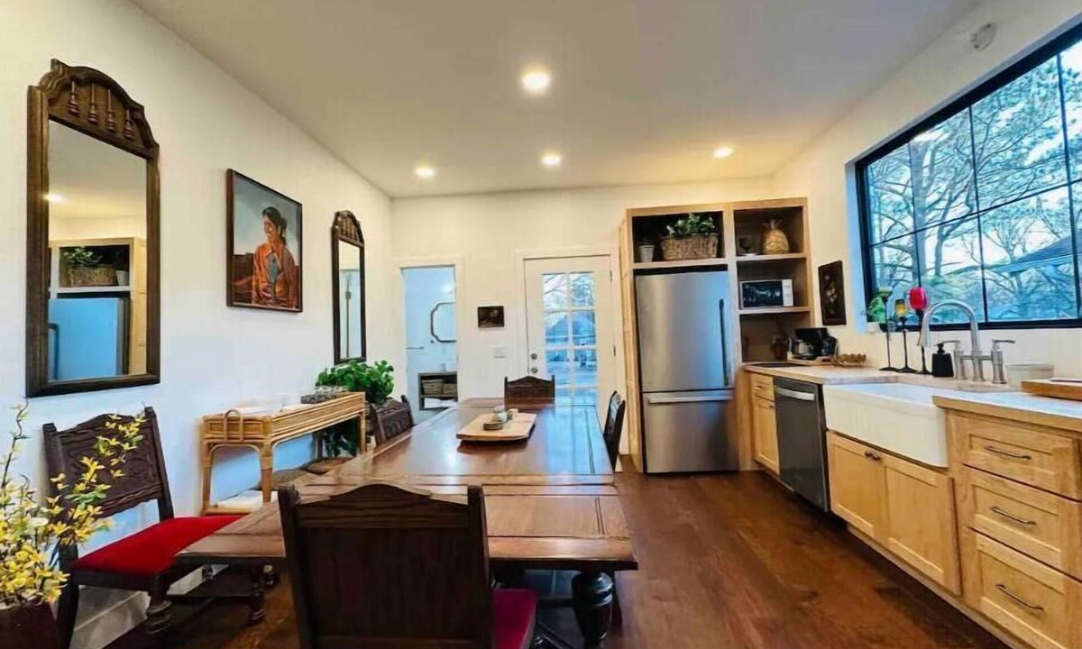 Springfield House | Casa Delmar! In the Heart of SGF! Right by MSU