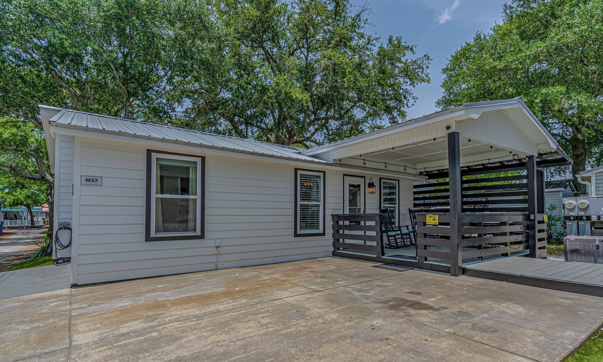 Myrtle Beach Cottage | Casa Michelle in Ocean Lakes w/Golf Cart & Linens Included