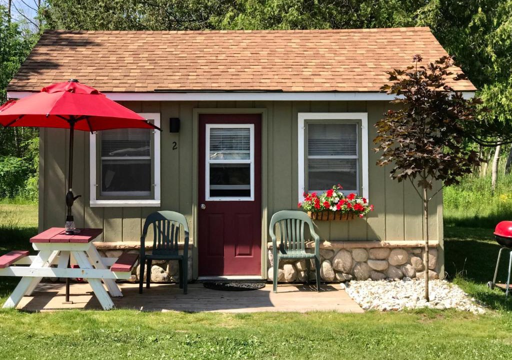 Honor Hotel | Cedar Ridge Cabins