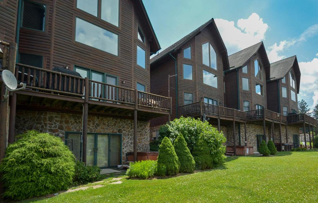 McHenry House | Cedar Shores Villa 14