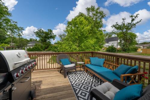North Nashville House | Centrally Located Cozy Pet Friendly Cottage