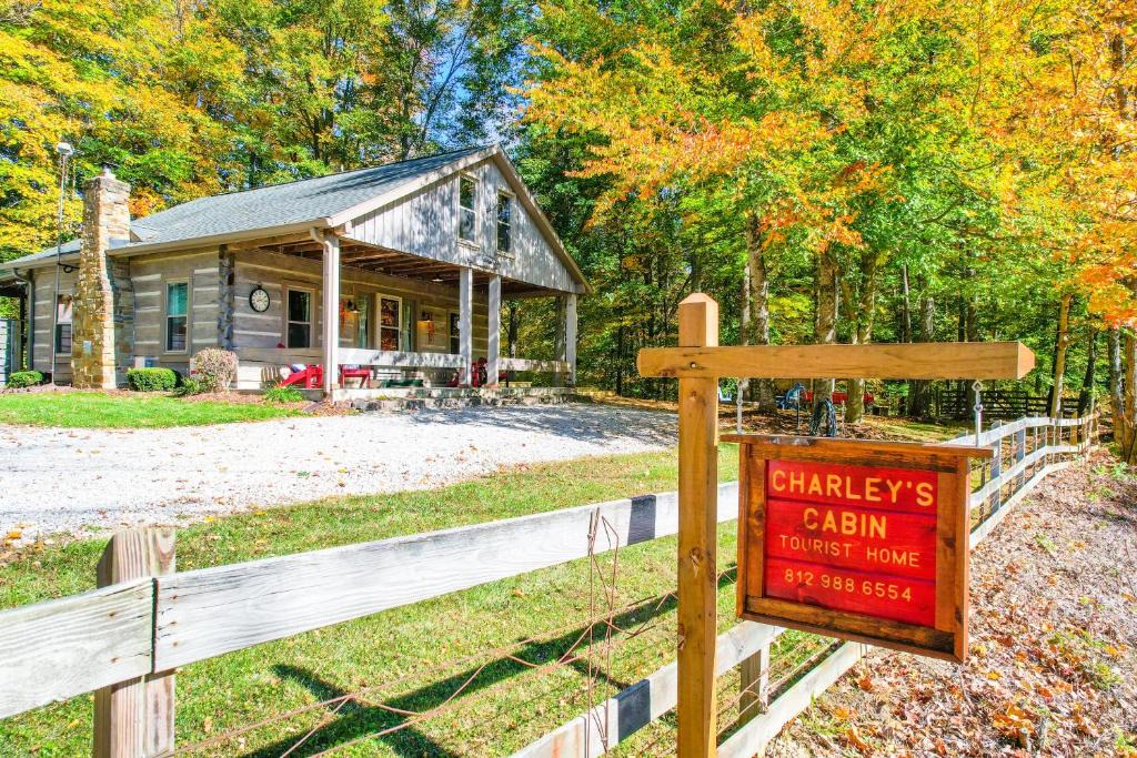 Nashville House | Charleys Cabin
